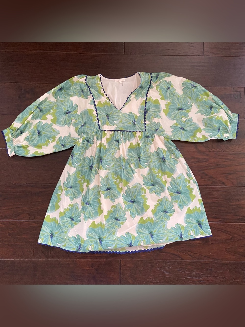 entro White Mini Dress with Blue-Green Floral Print